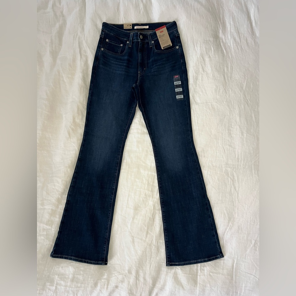NWT Levi’s 725 High-rise Bootcut Jeans